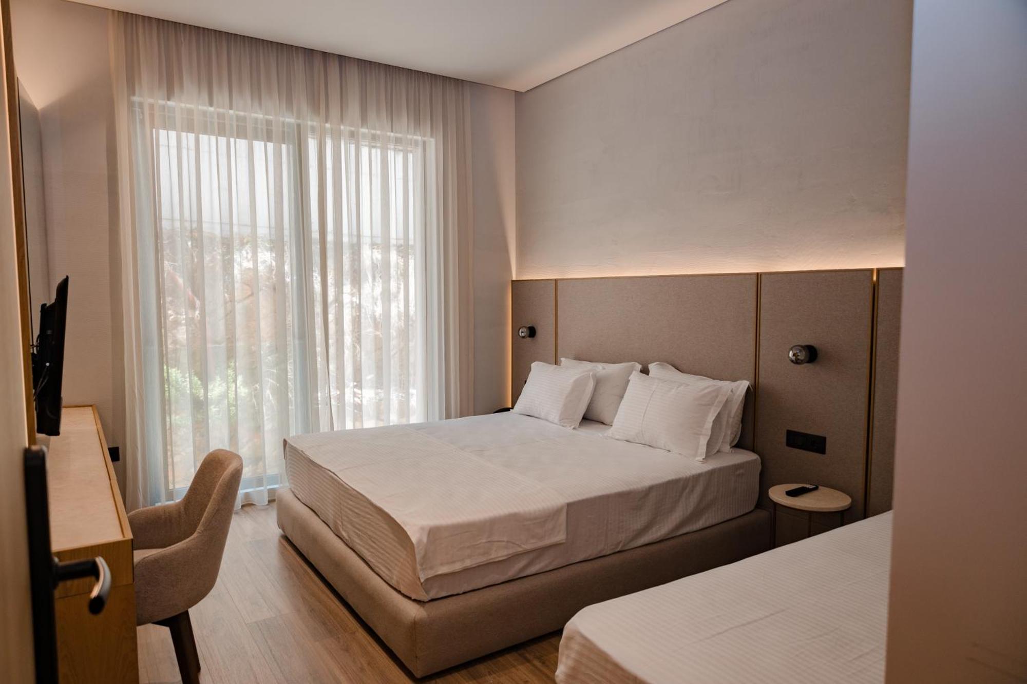Riviera Blu- Seaside 4* Radhimë